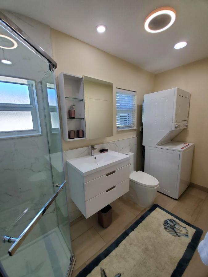 Ocean Side Resort - Updated Villa Хилсбъро Бийч Екстериор снимка